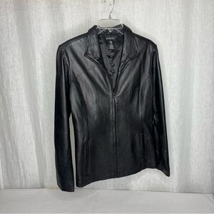 Black leather jacket, for women!